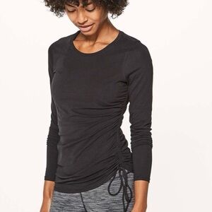 Lululemon Cinch It Long Sleeve
Black size 4